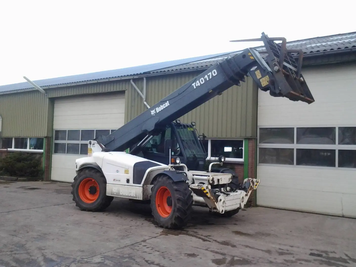 Bobcat T40170