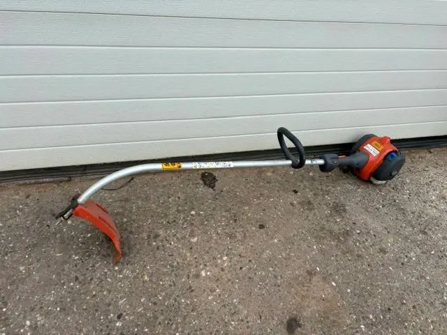 Husqvarna 122C
